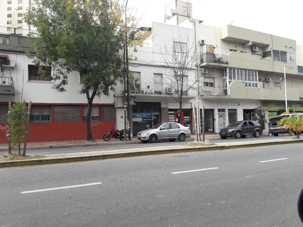 Av. Balbín al 3400. Local Comercial con Baño. Venta con Renta. INFORMES