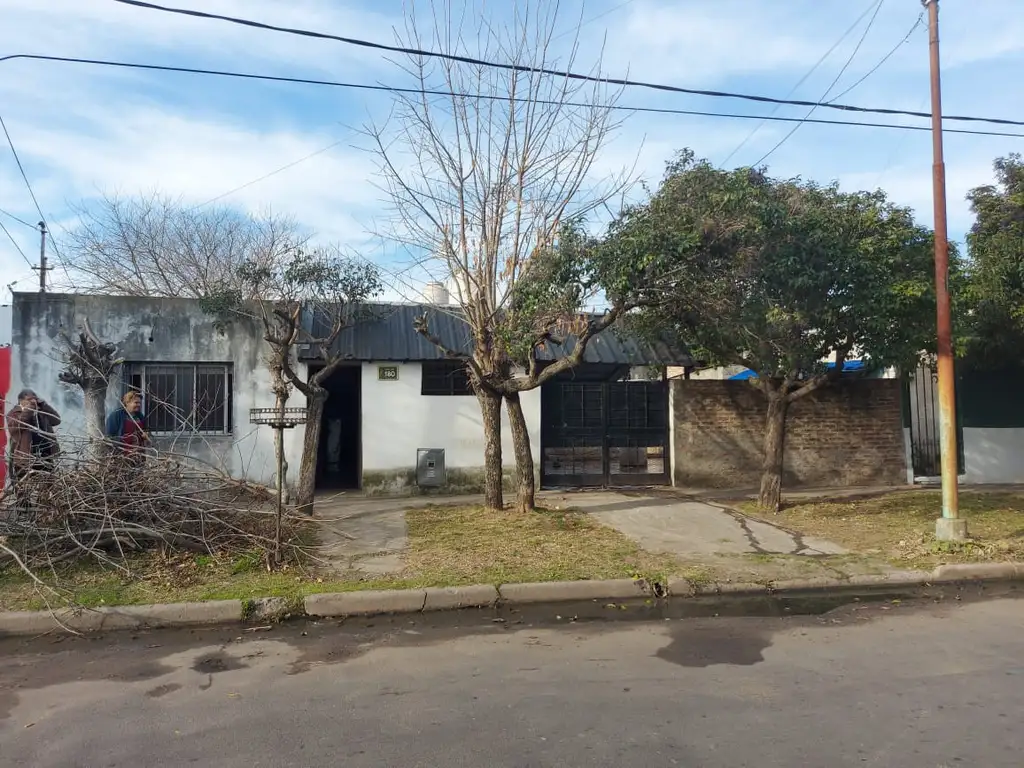 OPORTUNIDAD CASA EN VENTA 3 DORMITORIOS