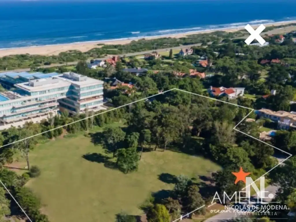 Terreno en venta en Exclusivo Barrio Privado en Playa Brava.