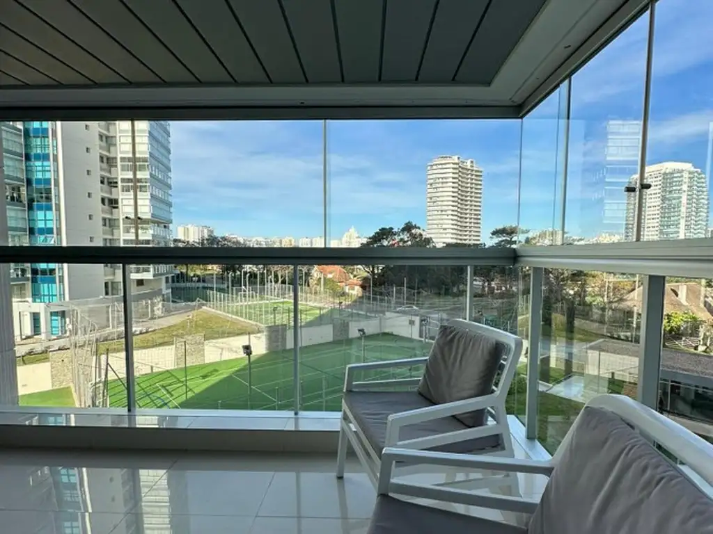 En venta apartamento de 2 Dormitorios en Punta del Este