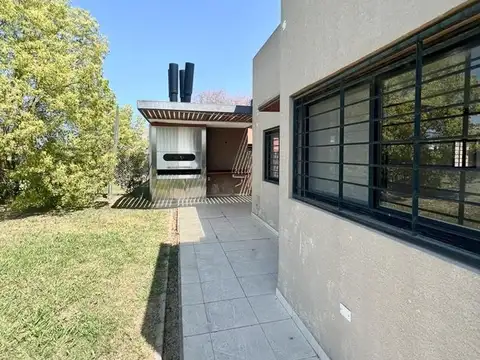 VENDO CASA EN ACEQUIAS DEL AIRE