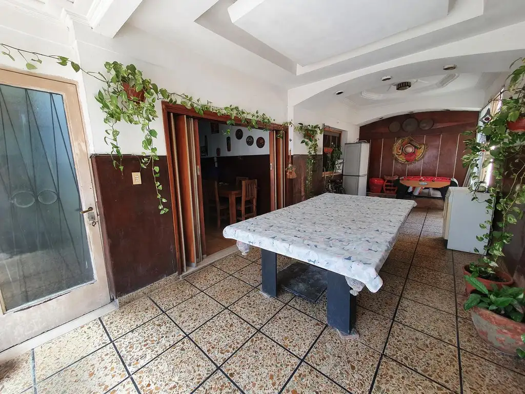 PH en una planta a mejorar, 3 ambientes, garage, terraza con quincho y lavadero-en venta