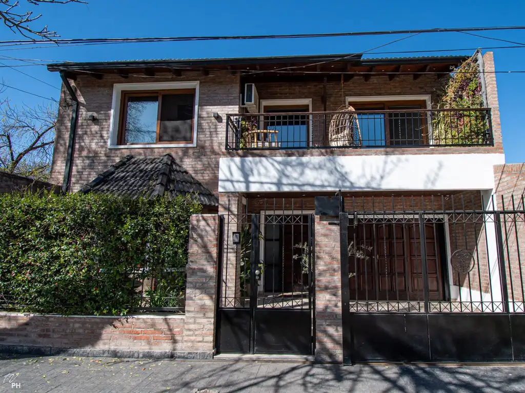 CASA EN VENTA EN GRANADERO BAIGORRIA