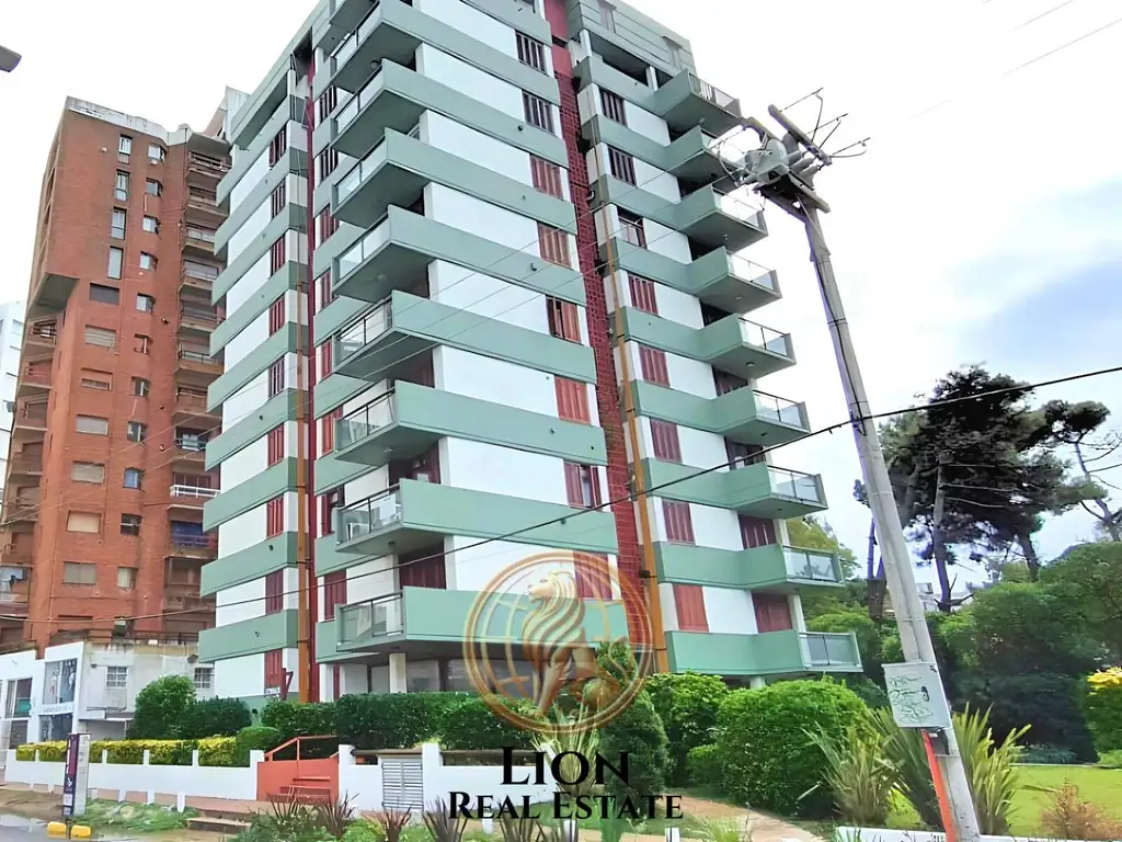 Venta departamento Pinamar centro 2 ambientes a tres cuadras de la playa