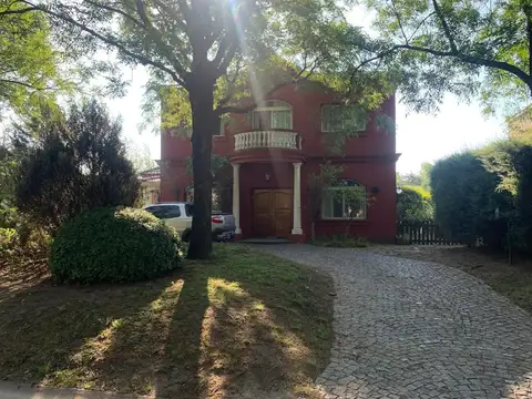 Casa  en Alquiler en Santa María de los Olivos, Malvinas Argentinas, G.B.A. Zona Norte