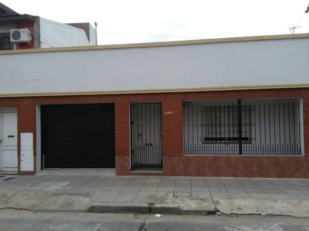 CASA EN VENTA 2 FAMILIAS AVENIDA BELGRANO 5400 WILDE