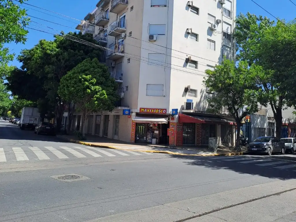 2 AMB AL FRENTE COCINA SEPARADA - MUY BUEN ESTADO