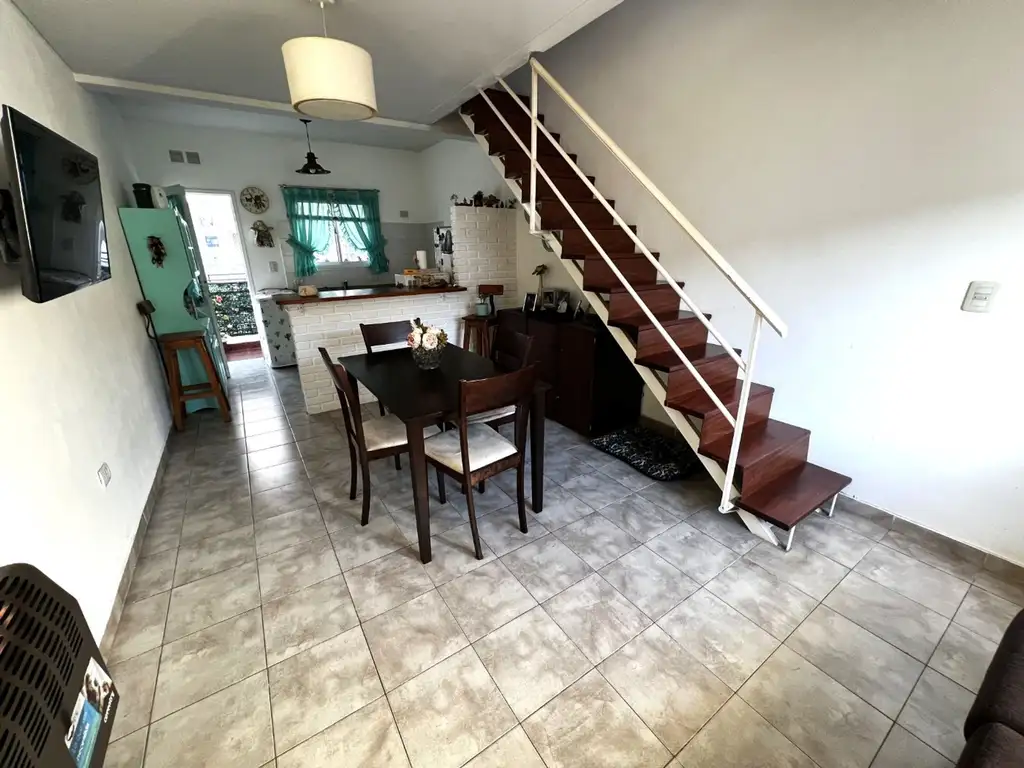 EXCELENTE DUPLEX DE CUATRO AMBIENTES EN SAN ANDRÉS