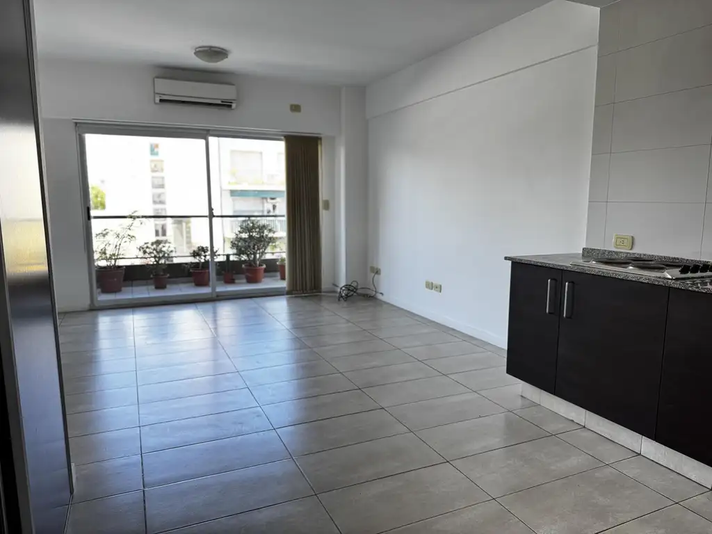 Departamento en  Alquiler Monoambiente amplio con Balcon