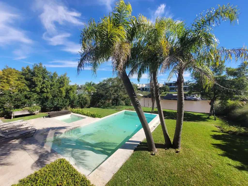 Casa en alquiler amoblada en Albanueva, Tigre