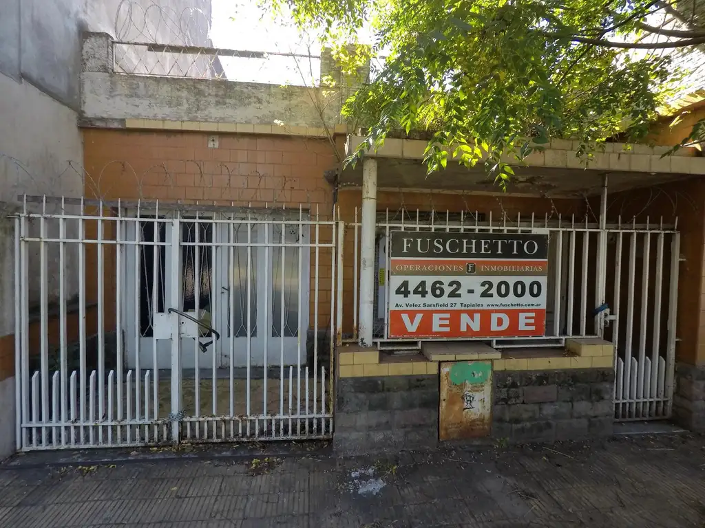 Venta de Terreno en el barrio de Tapiales de 250m2