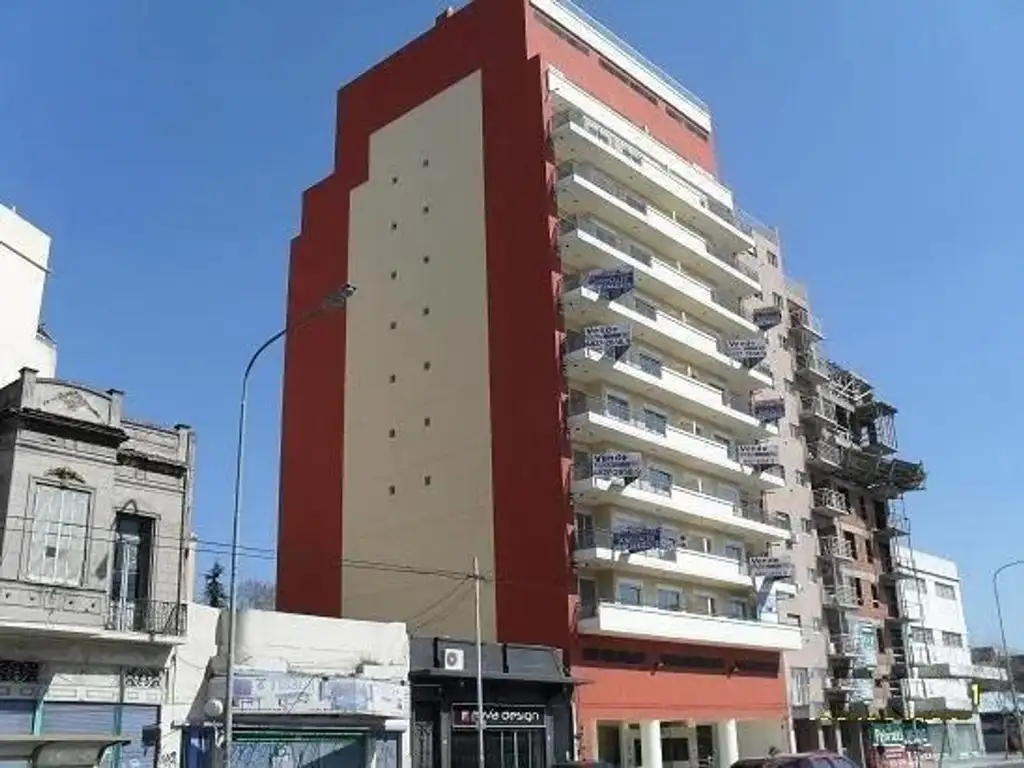 Departamento de 2 Ambientes en venta Av. San Martín