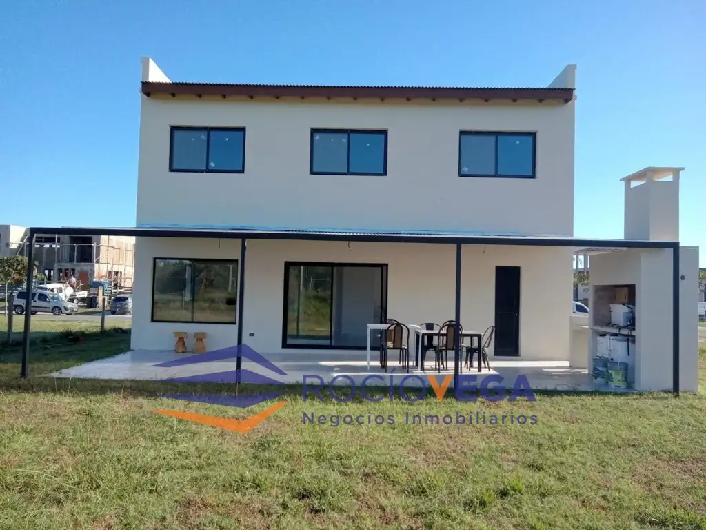 Casa en venta en el Barrio Acacias, Puertos del Lago, Escobar