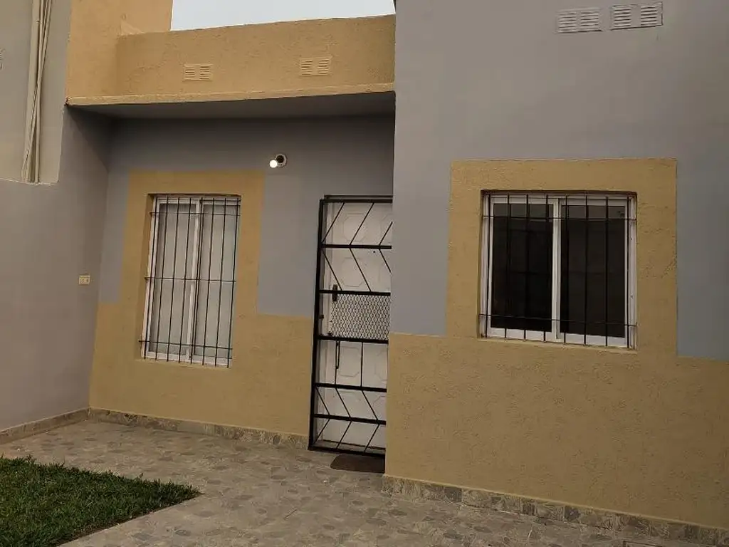 Vendo Casa Apta Crédito Hipotecario Barrio Los Pinos