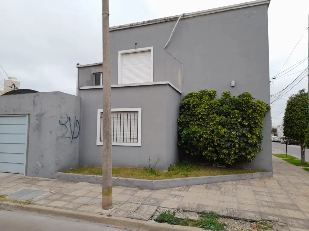 Vendo excelente Duplex de 4 ambientes en Zarate