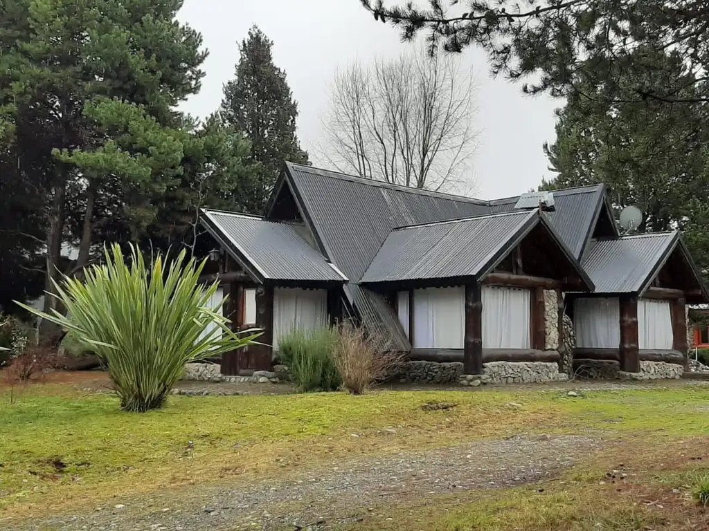 Casa de 2 dormitorios en venta - Lago Puelo