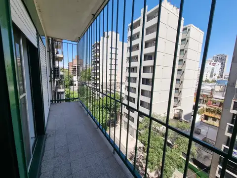 Departamento en venta de 2 dormitorios c/ cochera Santa Fe y Alvear