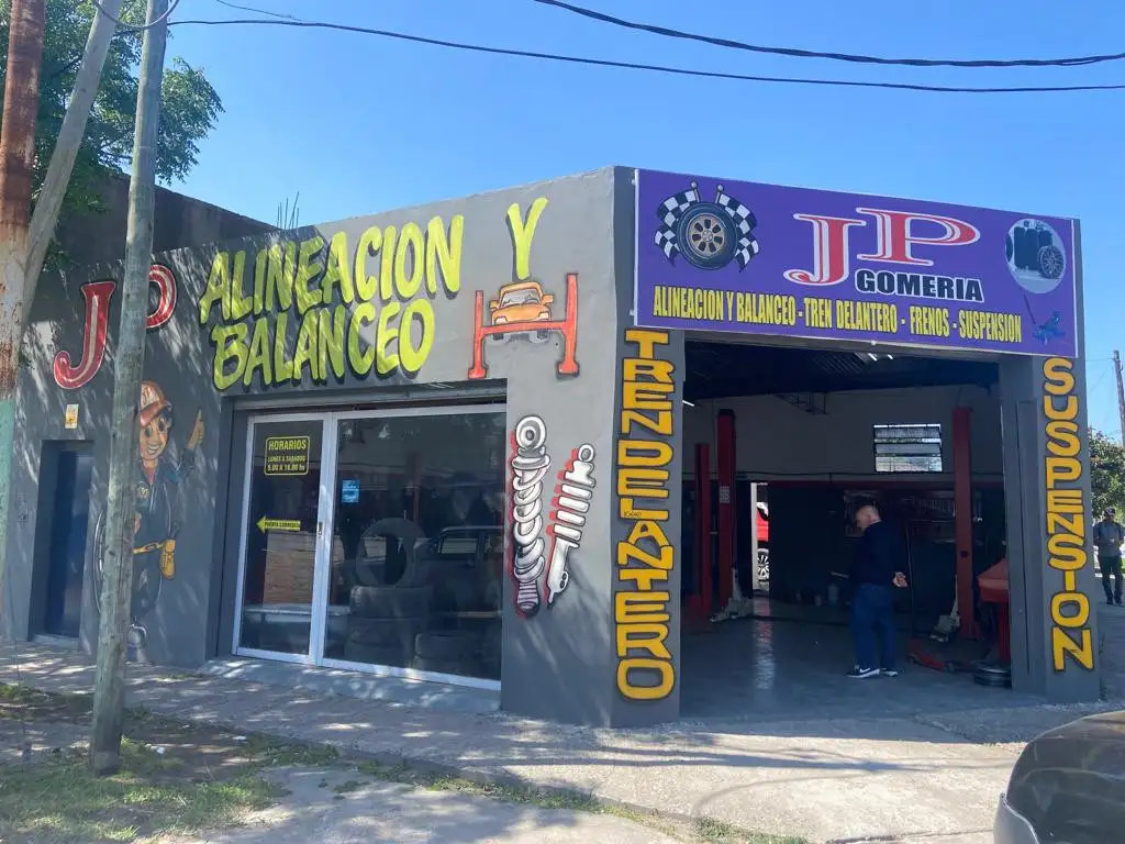 VENDE LOCAL COMERCIAL SOBRE RUTA 4