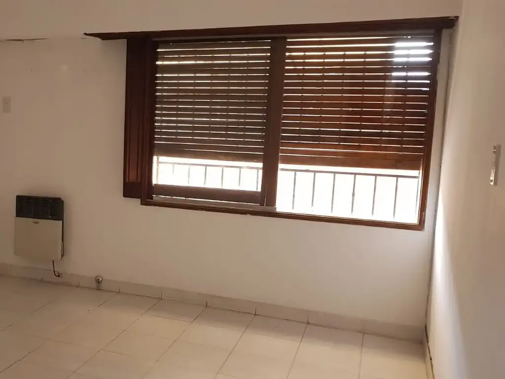 Alquiler Casa 30 años 3 dormitorios, Este, 200m2, Av. Lopez Y Planes