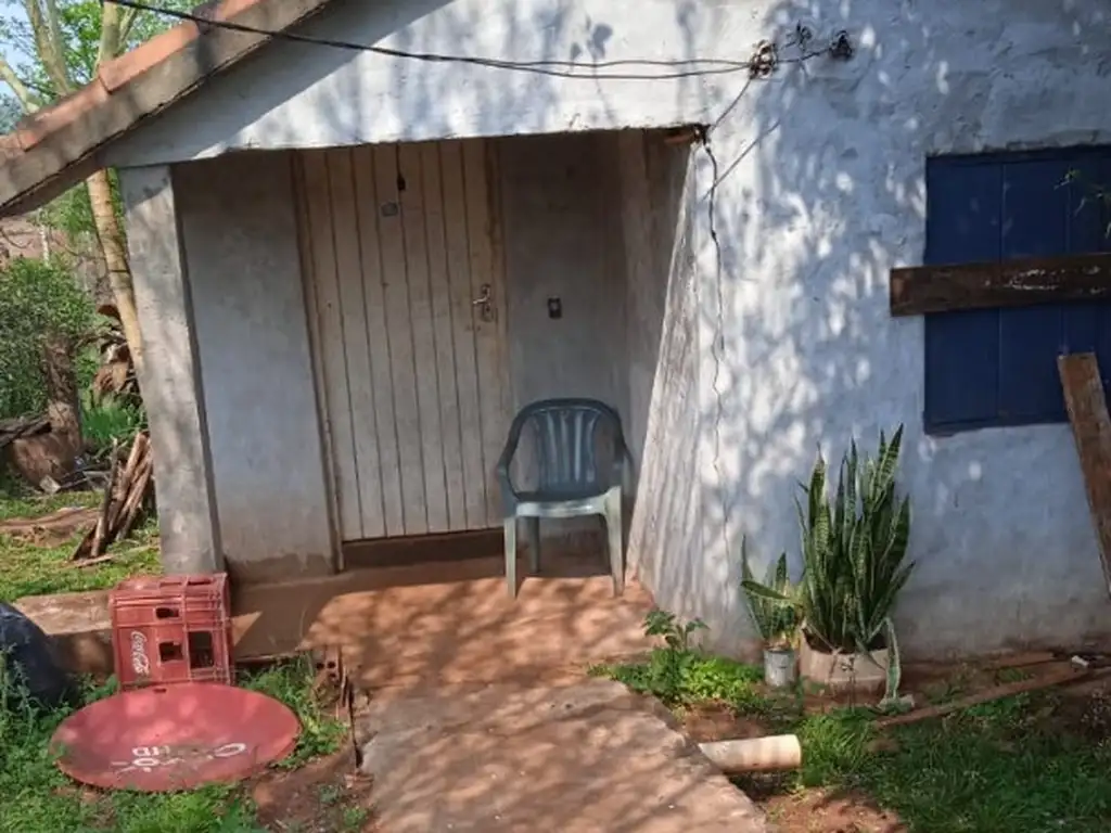 Casa a refaccionar de dos ambientes en Itapúa, Paraguay