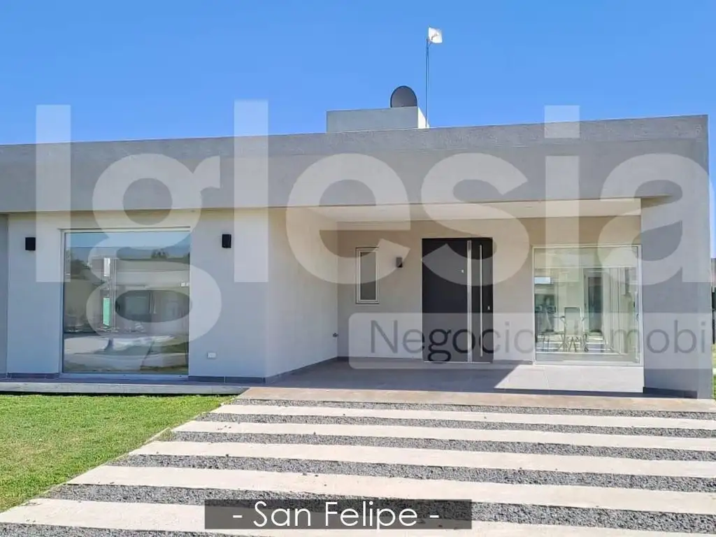 Casa desarrollada en una planta en Barrio San Felipe