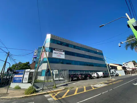 Edificio de oficinas en alquiler en 2do piso sobre colectora Panamericana, Vicente López