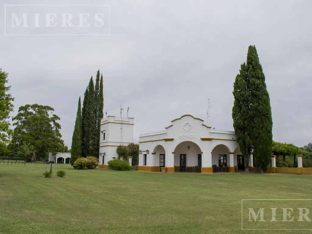 Terreno de 3.001m2 en venta en Chacras de la Cruz