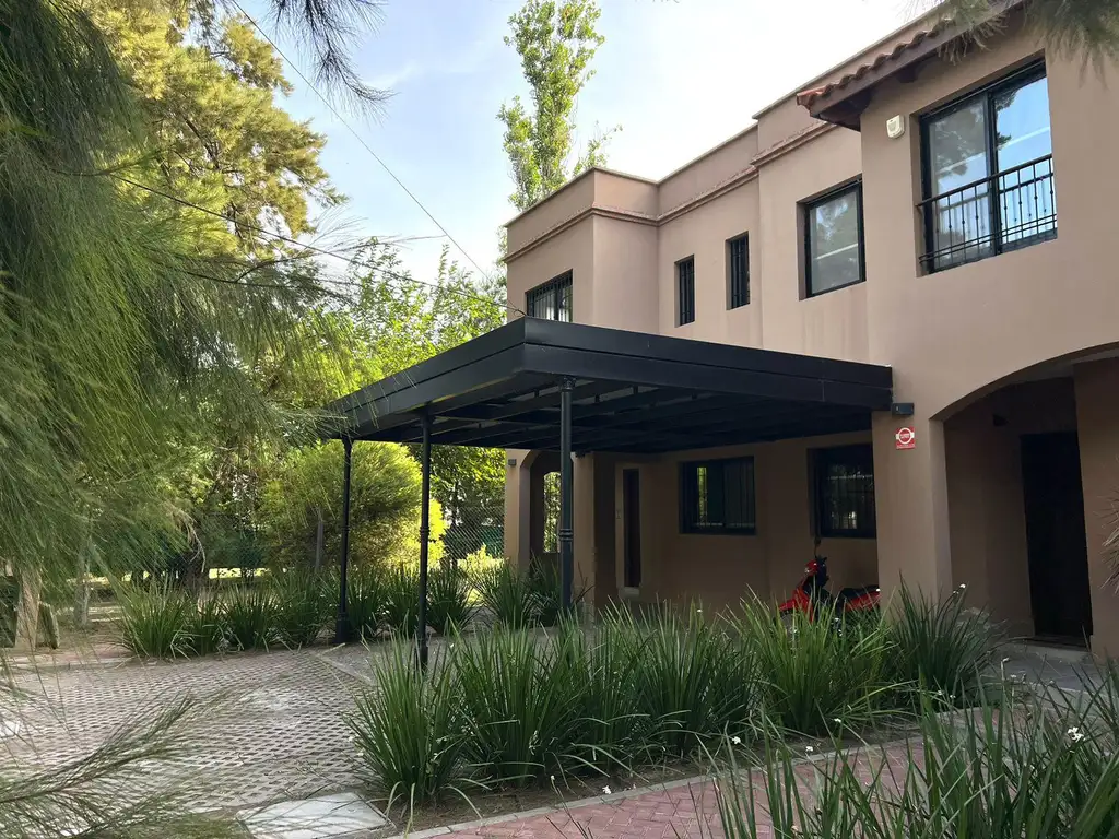 CASA EN PA EN VENTA  1 DORMITORIO AMENITIS ALDEA FISHERTON ROSARIO