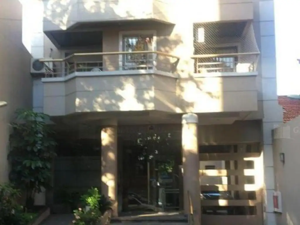 Departamento en venta. Lanús.