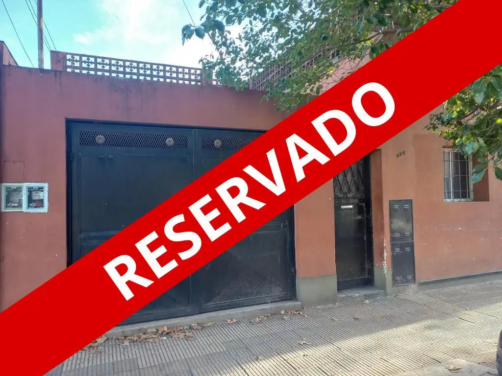 PH TIPO CASA AL FRENTE DE 230 MTS - EEUU 500 - VILLA MARTELLI - VENDE -