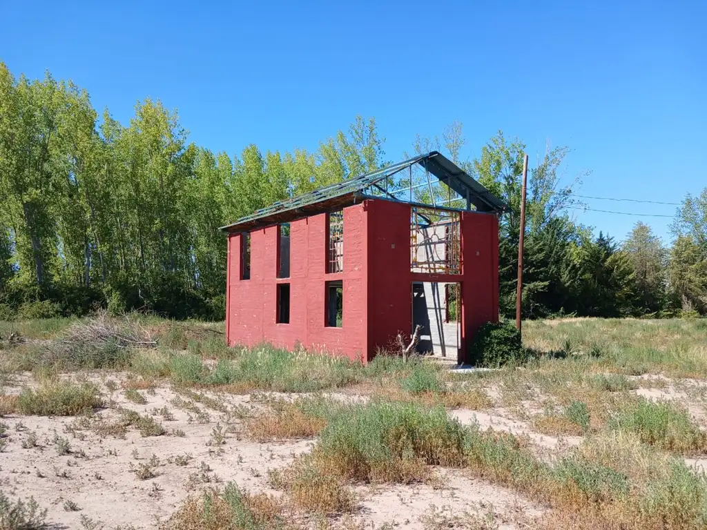 Venta terreno con galpón en Perdriel