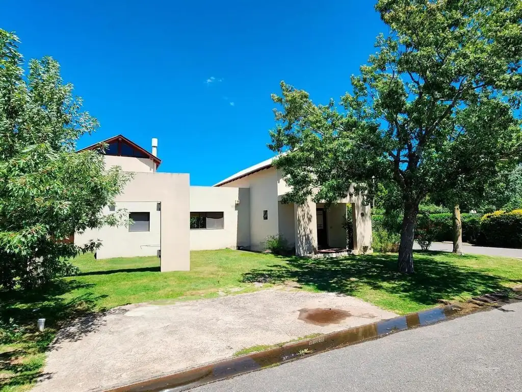 Casa en  Barrio Cerrado El Buen Retiro, Villa Rosa, Pilar