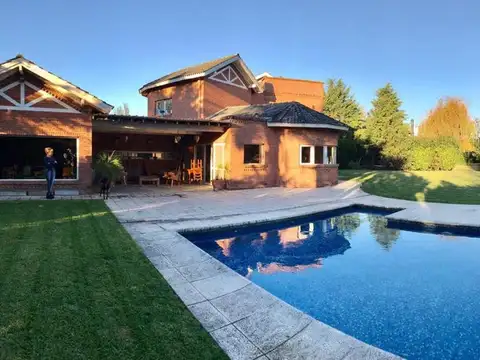 Casa en Alquiler en Abril Club De Campo - Foto 0