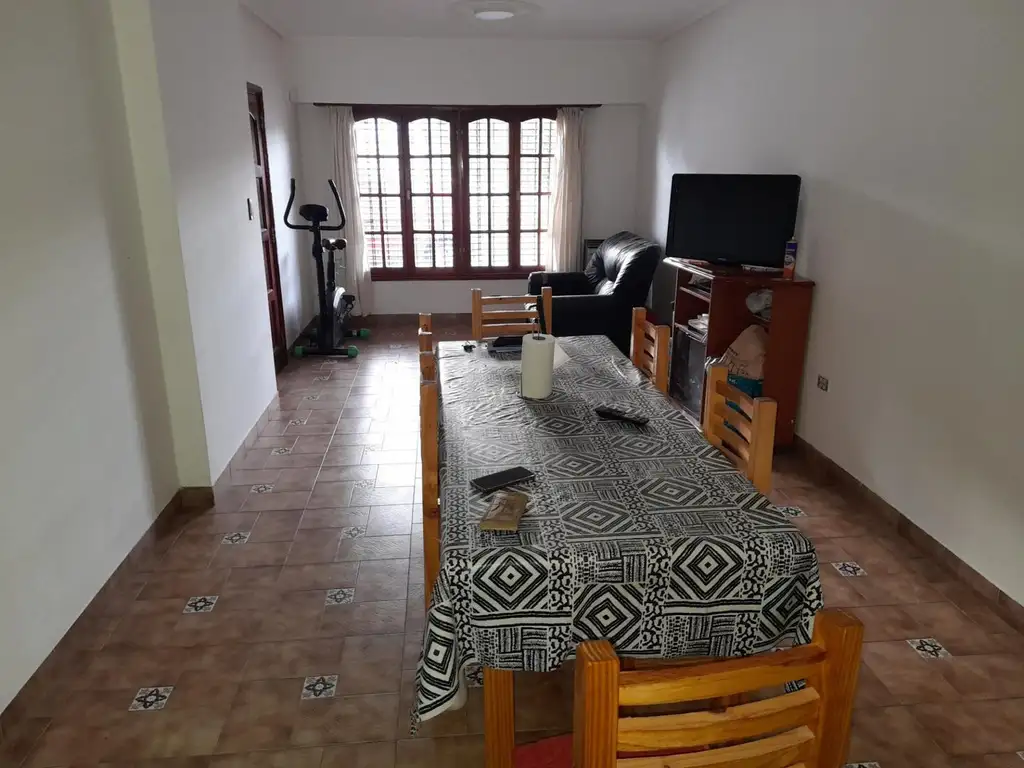 Chalet de 5 ambientes - Juncal 2800