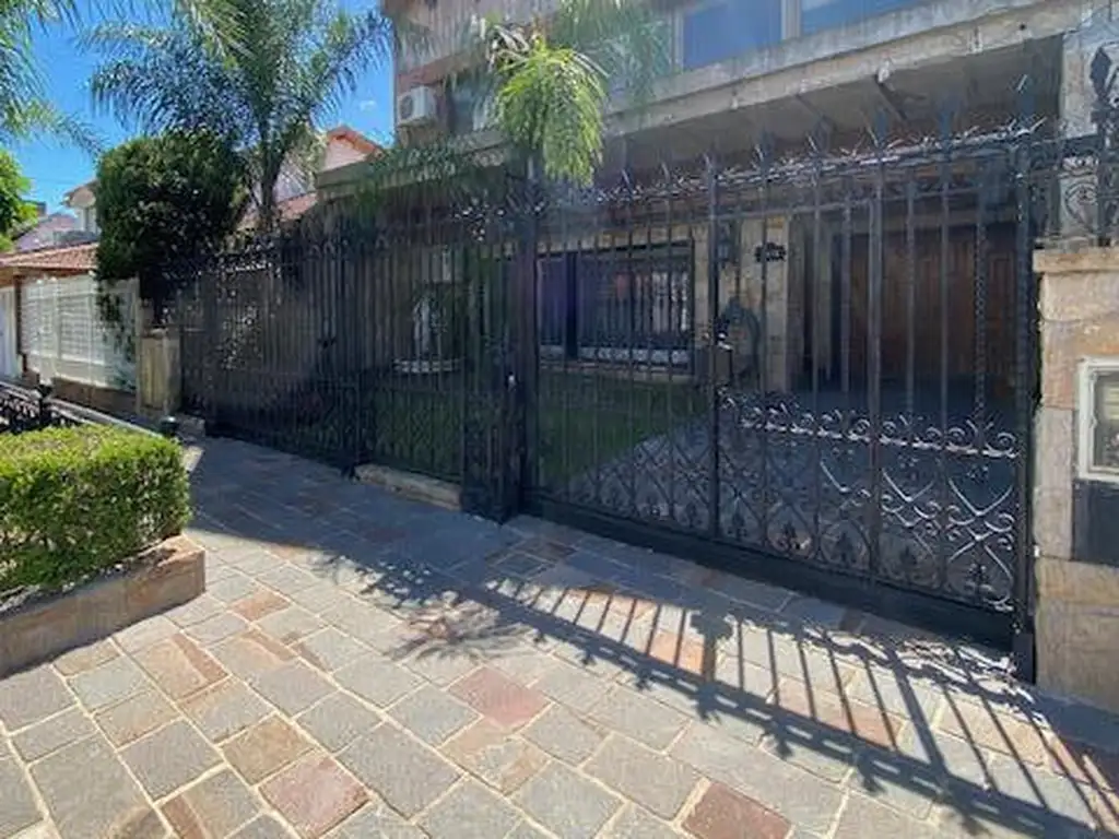 Venta Casa en Ramos Mejia Sur