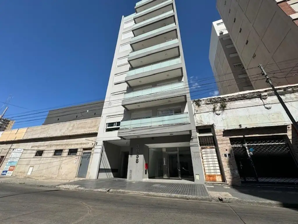 Venta, Depto. 3 Amb  San Martin Centro, Nuevo - CONSULTE-