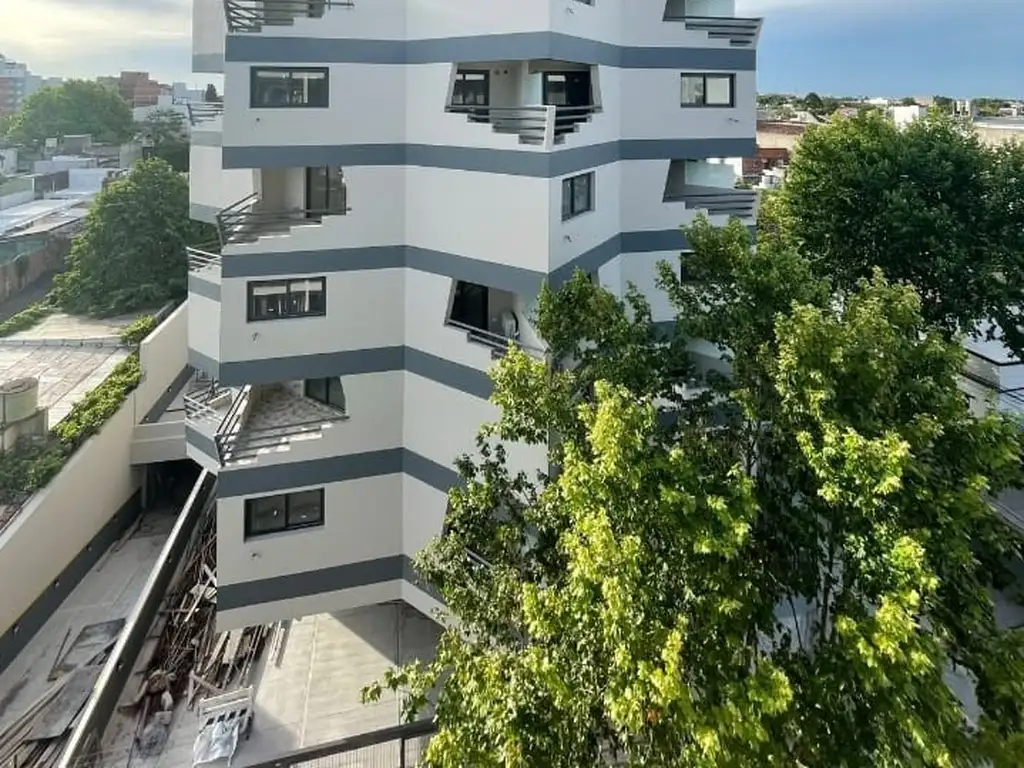 EN VENTA EN SAENZ PEÑA MUY LINDO DEPARTAMENTO DE 3 AMB. A ESTRENAR - FICHA 9379