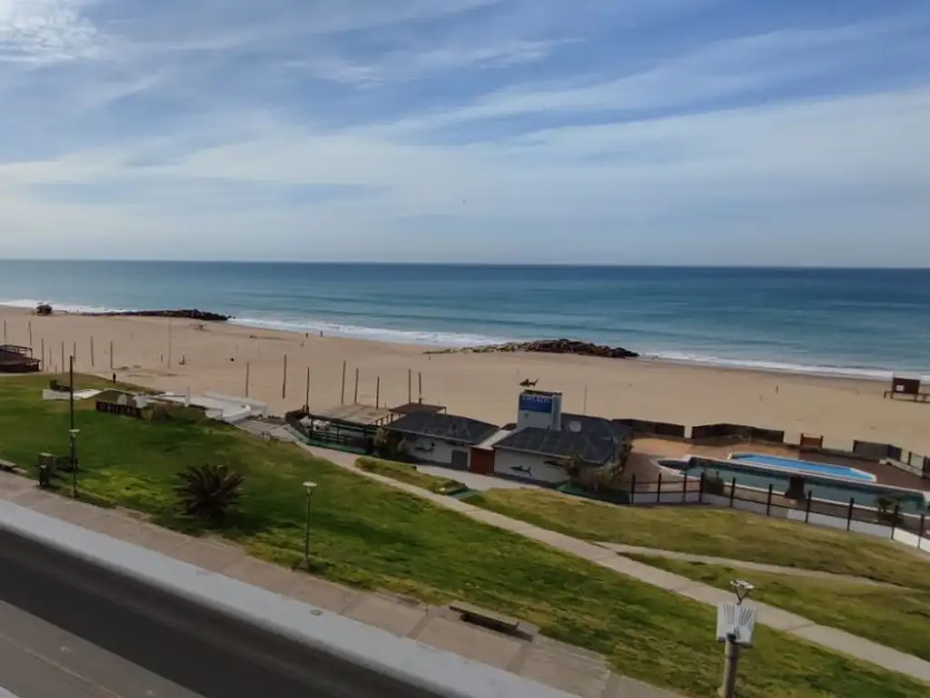 Departamento De 4 Ambientes Con Vista Plena Al Mar