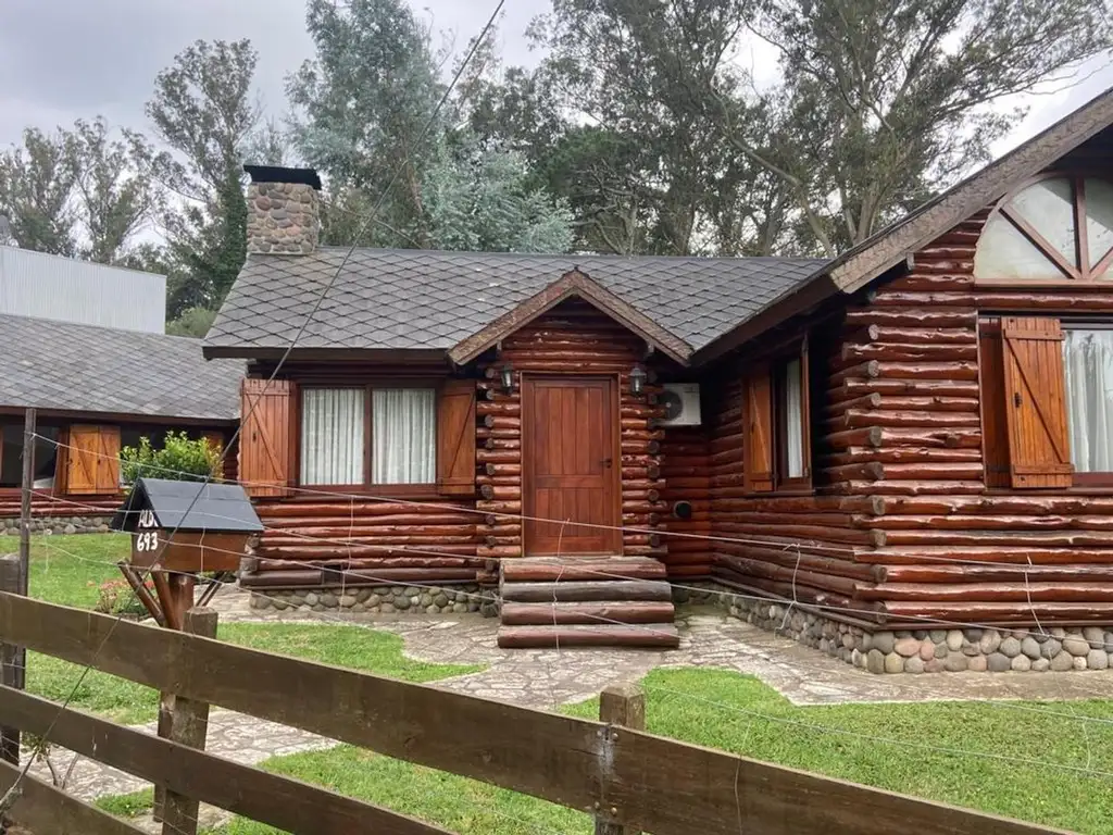 SIERRAS DE LOS PADRES: VENTA DE DOS HERMOSAS CABAÑAS.