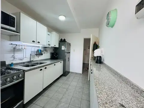 SE VENDE EN ARCOS DEL CERRO 2 HAB CON PATIO