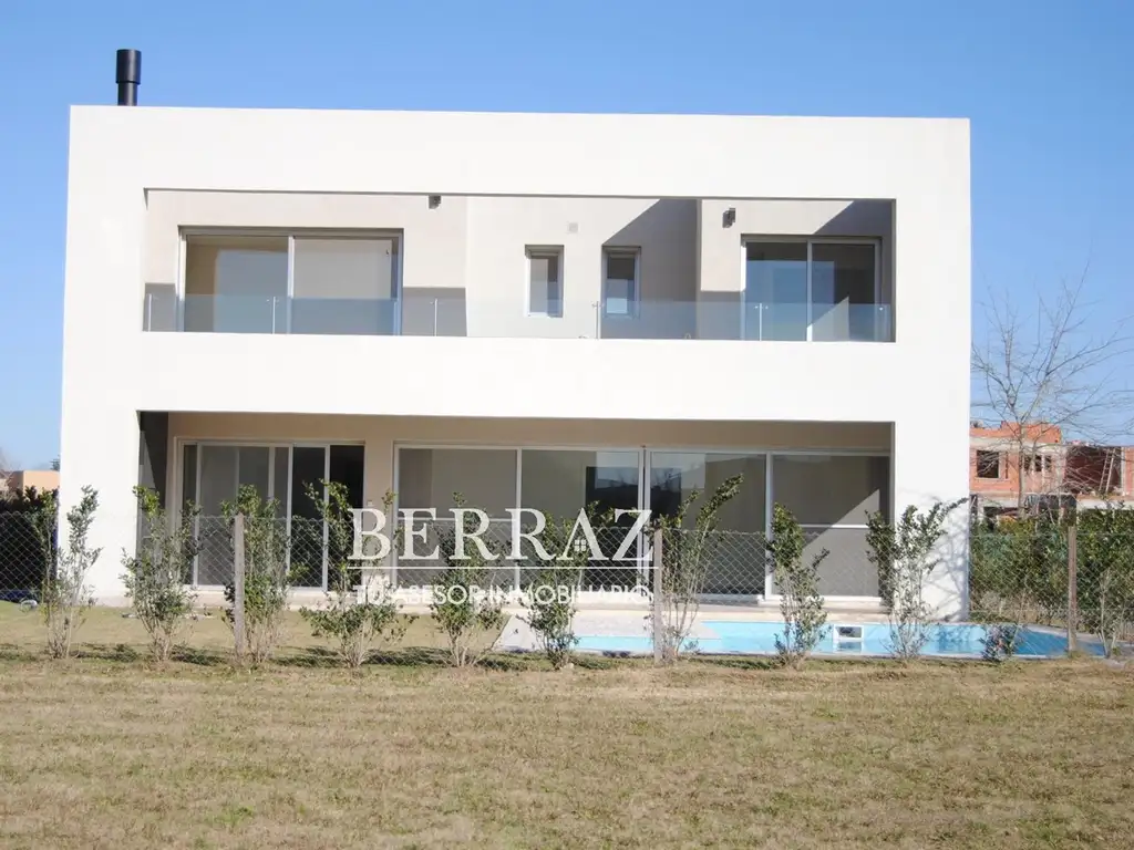 Casa  en Venta en Ayres Plaza, Pilar, G.B.A. Zona Norte