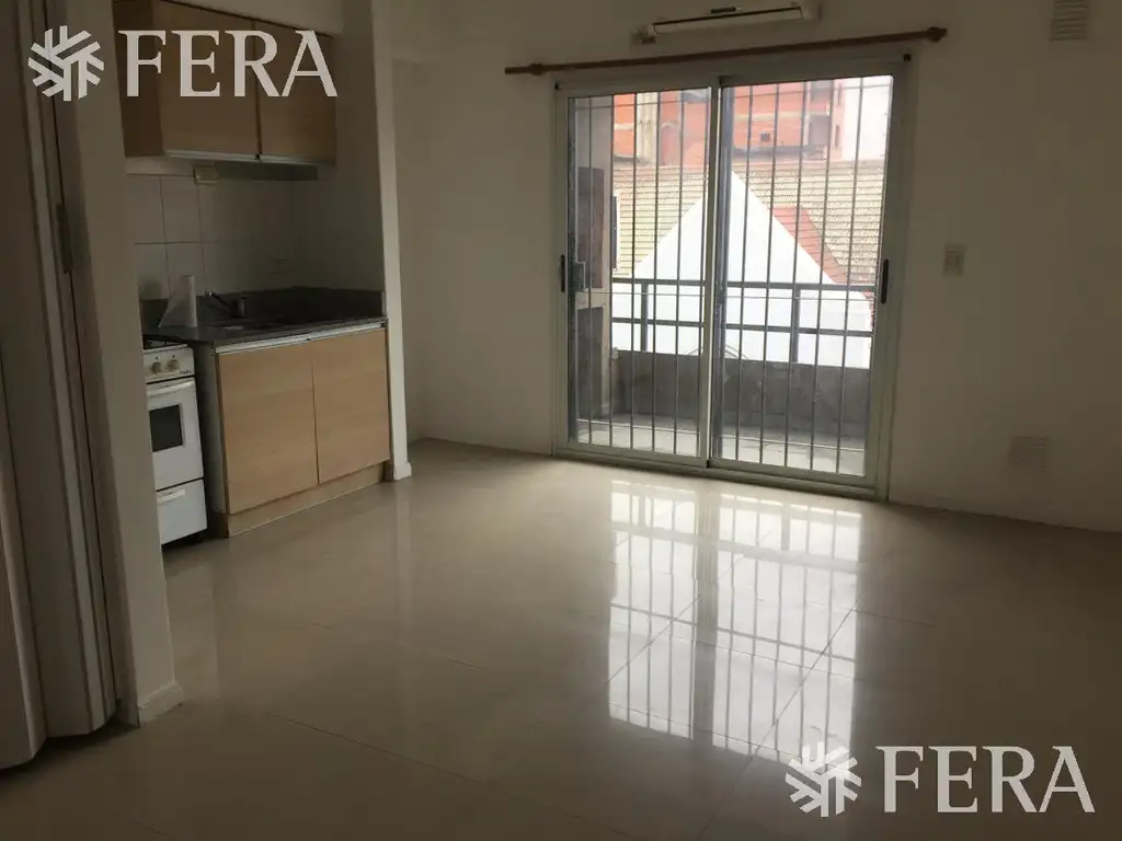 Venta de Departamento 2 ambientes con cochera cubierta en Lanús