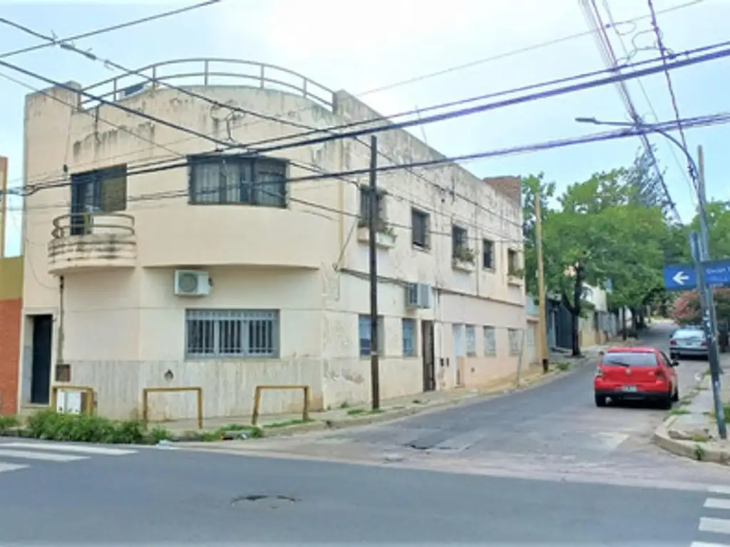 Casa Esquina En Venta - Ángel Suarez 11 - B° Alberdi - 2 Hab