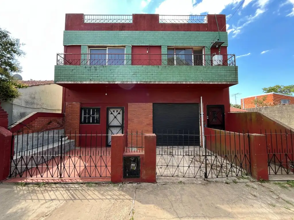 CASA EN VENTA MARMOL 5 AMBIENTES GRAN POTENCIAL