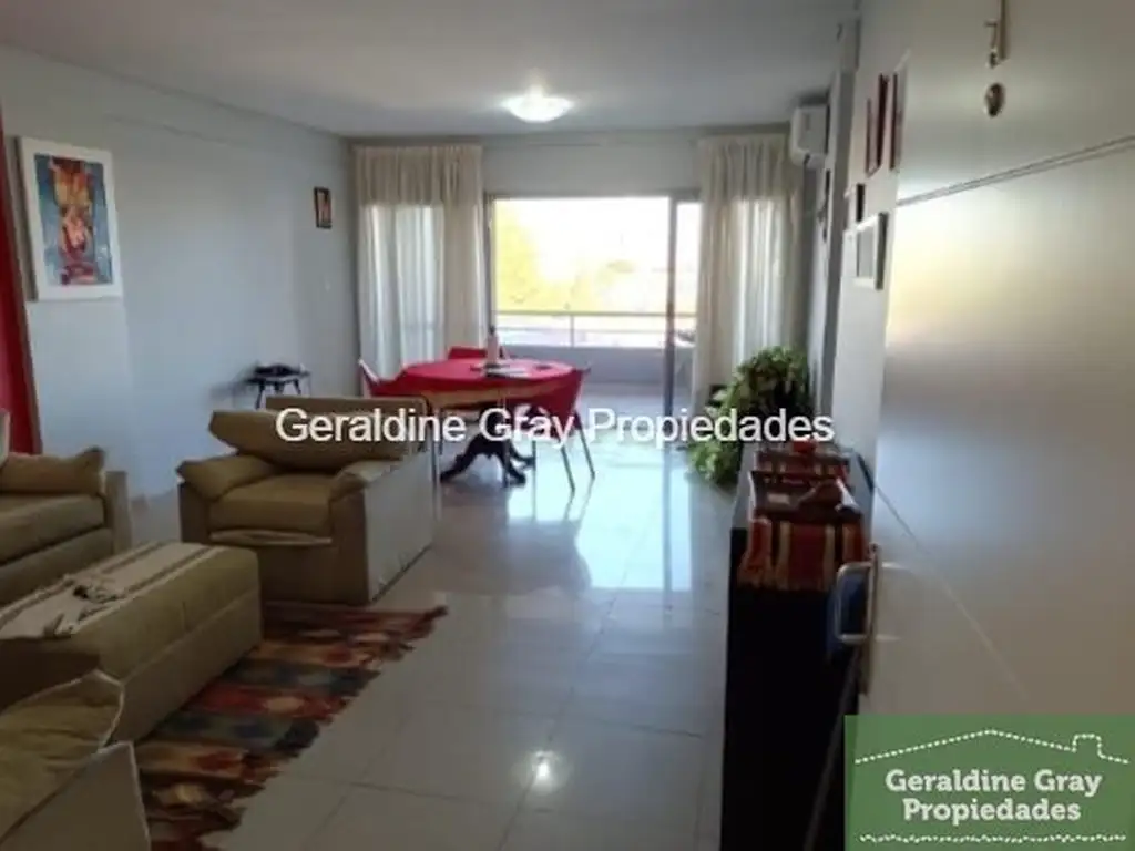 Departamento en venta de 3 dormitorios c/ cochera en Cipolletti