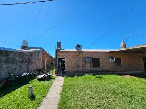 Casa en buenas condiciones ubicada en Bº Carpincho Macho