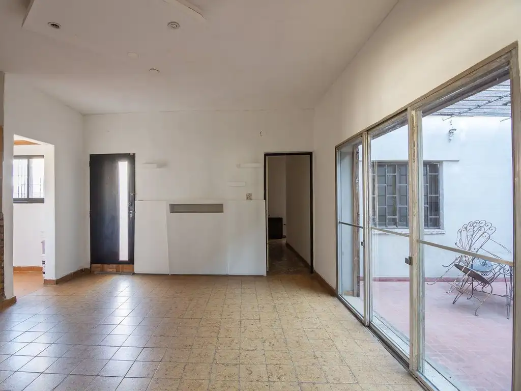 VENTA CASA 3 DOR. COCHERA PATIO.CBA  APTO BANCOR