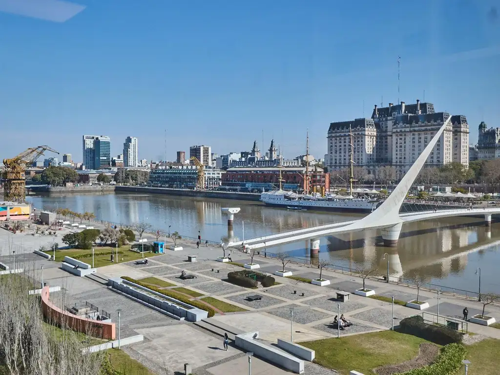 Oficina en  VENTA en el BUENOS AIRES PLAZA con COCHERA PUERTO MADERO