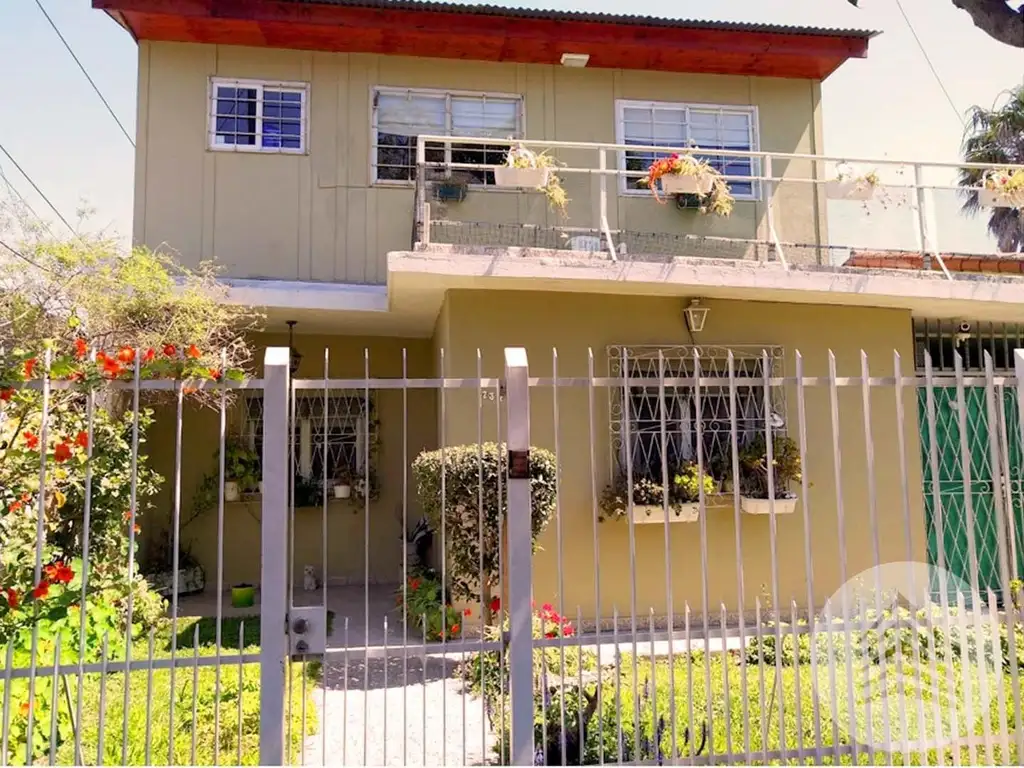 DOS CASAS EN VENTA -MULTIFAMILIAR -SAN ISIDRO