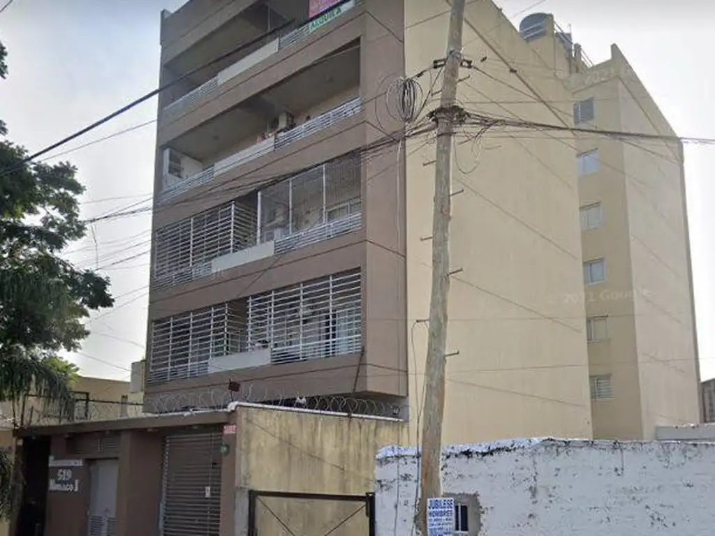 VENTA COCHERA 11 M2 LANUS OESTE